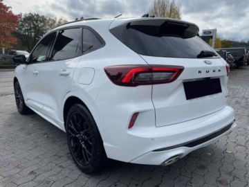 Ford Kuga III SUV Facelifting 2.5 FHEV 180KM 2025 Od ręki - ST-Line X eCVT 2.5 FHEV FWD 180KM / Hak + Pakiet Winter, Black, zdjęcie 3