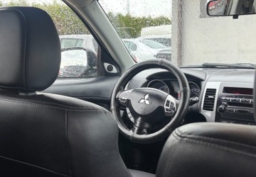 Mitsubishi Outlander II 2.0 DID DOHC 140KM 2009 Mitsubishi Outlander 4x4 7 osobowy 2.0 Diesel 140KM, zdjęcie 15