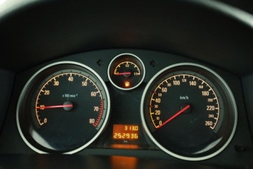 Opel Astra H Hatchback 5d 1.6 Twinport ECOTEC 105KM 2004 Opel Astra 1.6 16V, Klima, Klimatronic,ALU, zdjęcie 7