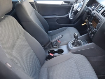 Volkswagen Jetta VI Sedan 1.2 TSI 105KM 2012 VW Jetta 1.2 TSI, Salon Polska, Serwis ASO, Klima, zdjęcie 8