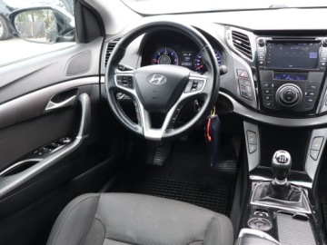 Hyundai i40 Kombi 1.7 CRDi LOW 115KM 2015 Hyundai i40 1.7 CRDI, Klima, Klimatronic, zdjęcie 6