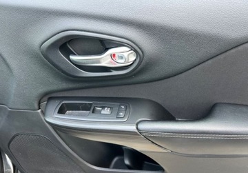 Jeep Cherokee V Terenowy 2.0 MJD 140KM 2014 Jeep Cherokee 2.0D 140KM 6B.Ledy Navi Klimatr.El.Klapa 2xPDC Po Rozrz.Fakt, zdjęcie 15