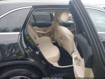Mercedes GLC C253 2017 Mercedes-Benz GLC 300 4Matic 2017 2.0l 2.0 Benzyna 241KM, zdjęcie 12