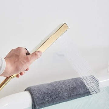 Отдельностоящий смеситель для ванны Qvadro Gold