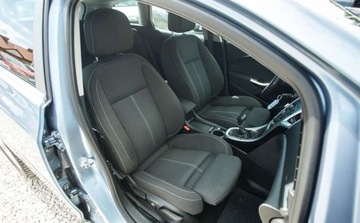 Opel Astra J Sports Tourer 1.4 Turbo ECOTEC 140KM 2011 Opel Astra 1.4T 140KM Led Xenon PDC Climatronic serwis ASO Alu 1.4 Benzyna, zdjęcie 32