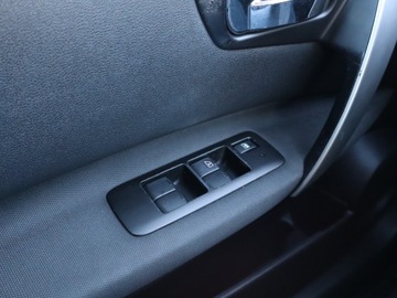 Nissan Qashqai I Crossover 1.6 Start/Stop 117KM 2011 Nissan Qashqai 1.6, Navi, Klima, Klimatronic, zdjęcie 17