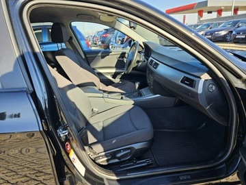 BMW Seria 3 E90-91-92-93 Coupe E92 320i 170KM 2008 BMW 320 2,0 benzyna 170KM, zdjęcie 7