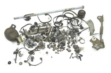 Suzuki Burgman 400 K7 - PAKIET ŚRUBY UCHWYT KIERA