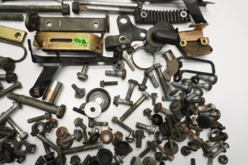 YAMAHA FZS FAZER 600 02-03 БОЛТЫ ВИНТЫ