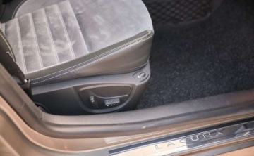 Renault Laguna III Hatchback 2.0T 16v 170KM 2011 Renault Laguna Renault Laguna 2.0 TCe 170 Initiale 2.0 Benzyna 170KM, zdjęcie 29