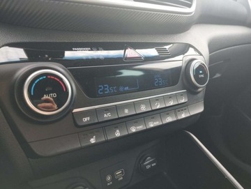 Hyundai Tucson III SUV Facelifting 1.6 GDi 132KM 2019 Hyundai Tucson Hyundai Tucson1.6 GDI 132KMKamera cofaniaSalon PolskaCzujni, zdjęcie 19