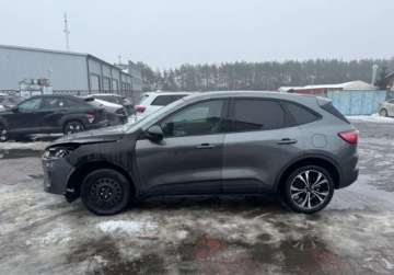 Ford Kuga III 2021 Ford Kuga 2021 Ford Kuga 4x4 - w POLSCE po wszystkich oplatach 1.5 Benzyna, zdjęcie 2