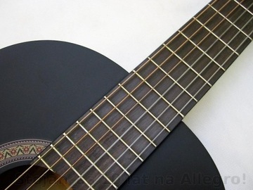 Классическая акустическая гитара 4/4, полноразмерная для обучения. Красивый, чистый звук.
