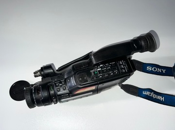 Видеокамера SONY Handycam CCD-F455E Video8