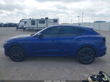 Maserati Levante 2021 Maserati Levante S Gransport 2021 3.0 Benzyna 424KM, zdjęcie 1
