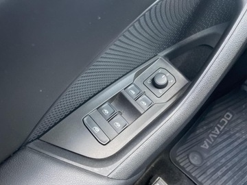 Skoda Octavia IV Liftback 1.5 TSI EVO 150KM 2023 Skoda Octavia 1.5TSI e-Tec 150KM Style DSG, LED To, zdjęcie 18