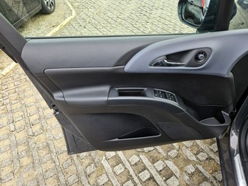 Opel Meriva II Mikrovan 1.4 Turbo ECOTEC 120KM 2013 Opel Meriva 1,4 benzyna 120KM, zdjęcie 13