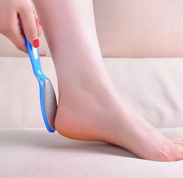 ПЕМЗОВАЯ ПИЛКА FOOT RATTER HEEL с напильником для ног