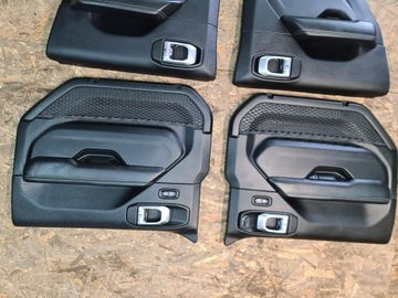 JEEP WRANGLER JL 2020 2021 2022 23 ОБИВКА ЗАДНЕЙ БОКОВОЙ ДВЕРИ ЛЕВАЯ ПРАВАЯ