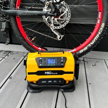 Автомобильный компрессор 12 В 230 В КОМПРЕССОР ПОРТАТИВНЫЙ НАСОС-ВЕНТИЛЯТОР ФОНАРЬ