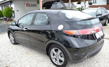 Honda Civic VIII Hatchback 5d 1.4 i 83KM 2006 Honda Civic BEZWYPADKOWE - Niski przebieg - po oplatach gotowa do rejestra, zdjęcie 16