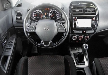 Mitsubishi ASX I SUV Facelifting 2016 1.6 117KM 2019 Mitsubishi ASX 1.6 benzyna _ kamera cofania _ 1.6 Benzyna 117KM, zdjęcie 19