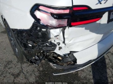 BMW X7 2024 BMW X7 2024 BMW X7 XDRIVE40I 3.0 Benzyna 375KM, zdjęcie 15