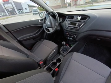 Hyundai i20 II 2018 SPRZEDAM HYUNDAY i20 TYLKO 58TYŚ BIAŁY ZADBANY, zdjęcie 8