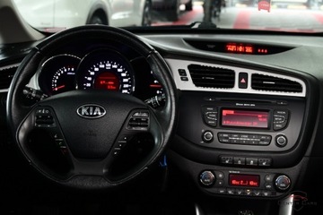 Kia Ceed II Kombi 1.6 GDI 135KM 2014 Kia Ceed 1.6 GDI Led Climatronic Podgrz.Fot.Kier.Drive Mode Temp.PDC Gwara, zdjęcie 23