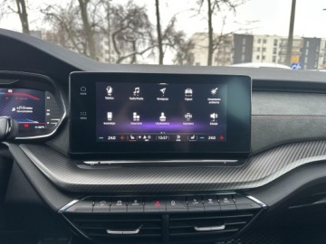 Skoda Octavia IV RS Kombi 2.0 TDI SCR 200KM 2022 Skoda Octavia RS 2.0TDI 200KM, Hak, HEAD-UP, Matri, zdjęcie 16