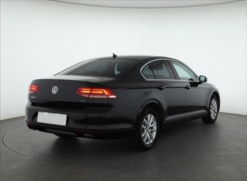Volkswagen Passat B8 Limousine 1.8 TSI BlueMotion Technology 180KM 2017 VW Passat 1.8 TSI, Salon Polska, VAT 23%, Navi, zdjęcie 4
