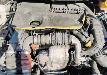 Peugeot 208 I Hatchback 5d Facelifting 1.6 BlueHDi 75KM 2017 Peugeot 208 2017r, Salonowy. 1.6 HDI. Uszkodzony przod. Jezdzi. 1.6 75KM, zdjęcie 17