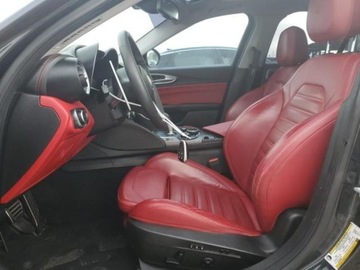 Alfa Romeo Giulia II 2018 Alfa Romeo Giulia 2018 ALFA ROMEO GIULIA TI, silnik benzynowy 2.0 L 2.0, zdjęcie 7