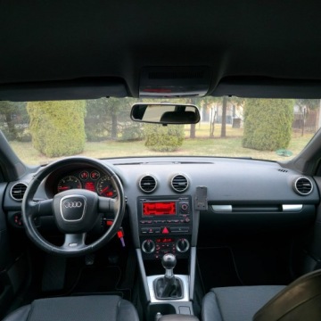 Audi A3 8P Hatchback 3d 2.0 TDI PD 170KM 2006 Audi A3 Sportback 2.0 TDI DPF S line Sportpaket, zdjęcie 35