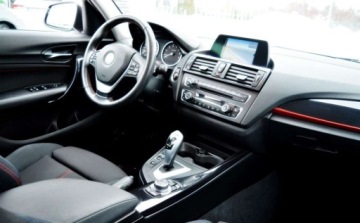 BMW Seria 1 F20-F21 Hatchback 5d 116i 136KM 2012 BMW Seria 1 Automat Sport Navi Bezwypadkowe 1.6 Benzyna 136KM, zdjęcie 4