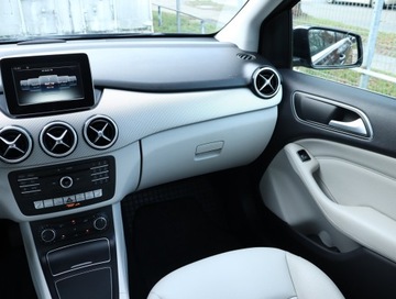 Mercedes Klasa B W246 Sports Tourer 250 BlueEFFICIENCY 211KM 2015 Mercedes B B 250 4MATIC, 4X4, Automat, Skóra, zdjęcie 7
