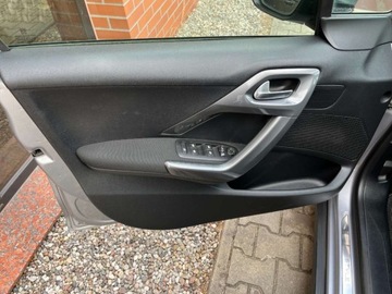 Peugeot 2008 I SUV Facelifting 1.2 PureTech 82KM 2018 Peugeot 2008 1.2 benzyna 82 KM zarejestrowany w PL zadbany mozliwa zam, zdjęcie 19