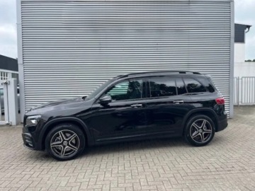 Mercedes GLB SUV Facelifting 2.0 220 190KM 2025 MERCEDES-BENZ GLB 220 4-Matic AMG Line 2.0 (190KM) 2025, zdjęcie 1