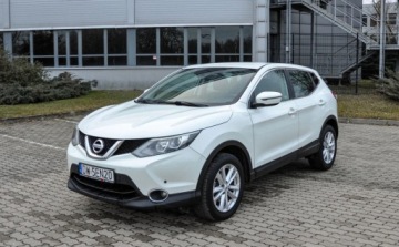 Nissan Qashqai II Crossover 1.2 DIG-T 115KM 2016 Nissan Qashqai Salon PL 114 tys. km Bezwypadkowy 2016 r. 1.2 Benzyna 115KM