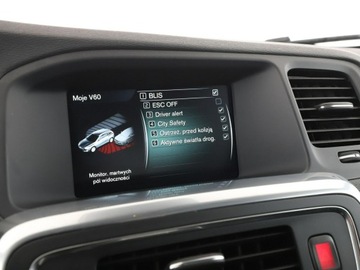Volvo V60 I Kombi Facelifting 2.0 D3 DRIVE-E 150KM 2016 Volvo V60 FV23% automat skóra navi klima auto, zdjęcie 25