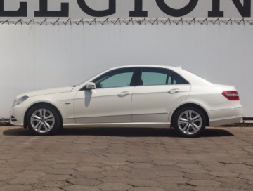 Mercedes Klasa E W212 Limuzyna 220 CDI BlueEFFICIENCY 170KM 2011 Mercedes E E 220 CDI, Salon Polska, Serwis ASO, zdjęcie 2