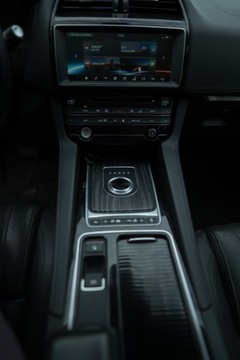 Jaguar F-Pace SUV 3.0 TDV6 300KM 2017 Jaguar F-Pace 3.0d 300KM bogato wyposażony, zdjęcie 11