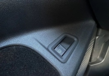 Volkswagen Golf VIII Hatchback Facelifting 1.5 eTSI mHEV 150KM 2025 Volkswagen Golf Life Plus 1.5 TSI eHybrid PHEV 150KM DSGc 1.5 Hybryda 150KM, zdjęcie 23