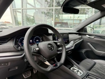 Skoda Octavia IV Kombi 2.0 TDI SCR 200KM 2022 Skoda Octavia 2.0TDI 200KM RS 4X4 DCC VirtCockpit NiskiPrzebieg Keyless Ka, zdjęcie 9