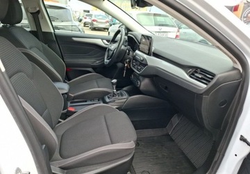 Ford Focus IV Kombi 1.0 EcoBoost 125KM 2019 Ford Focus 1.0 EcoBoost Trend Edition Benzyna 125KM, zdjęcie 19