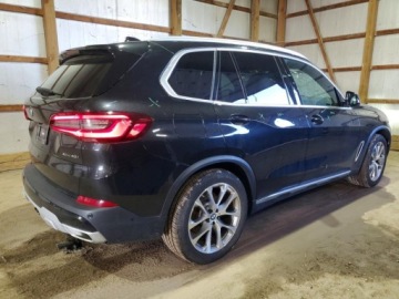 BMW X5 G05 2023 BMW X5 XDrive40I 2023 3.0 Benzyna 335KM, zdjęcie 3