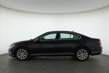 Volkswagen Passat B8 Limousine 2.0 TDI BlueMotion SCR 190KM 2018 VW Passat 2.0 TDI, Salon Polska, Serwis ASO, zdjęcie 2