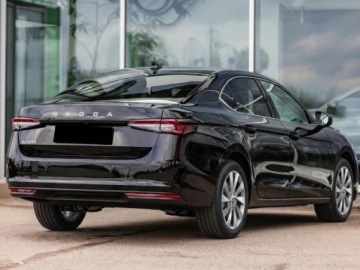 Skoda Superb IV Kombi Plug-in 1.5 TSI iV Plug-In 204KM 2026 Od ręki - Drive 1.5 TSI Plug-in Hybrid DSG 204KM, zdjęcie 2