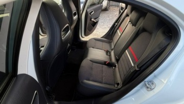 Mercedes Klasa A W176 Hatchback 5d 1.5 180 CDI BlueEFFICIENCY 109KM 2013 Mercedes A 180 1.5CDi 109PS OPŁACONY Bezwypadkowy, zdjęcie 12