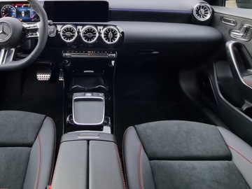 Mercedes Klasa A W177/V177 Hatchback Facelifting 2.0 220 190KM 2024 A Klasa 220 4-Matic AMG Line 2.0 (190KM) 2024, zdjęcie 7